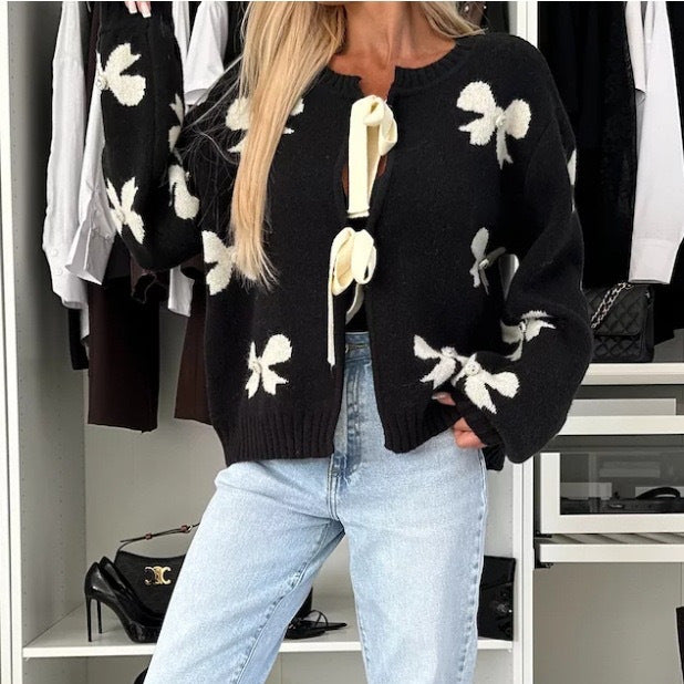 Damen Strickjacke mit dekorativen Schleifen und glänzenden Akzenten Drune