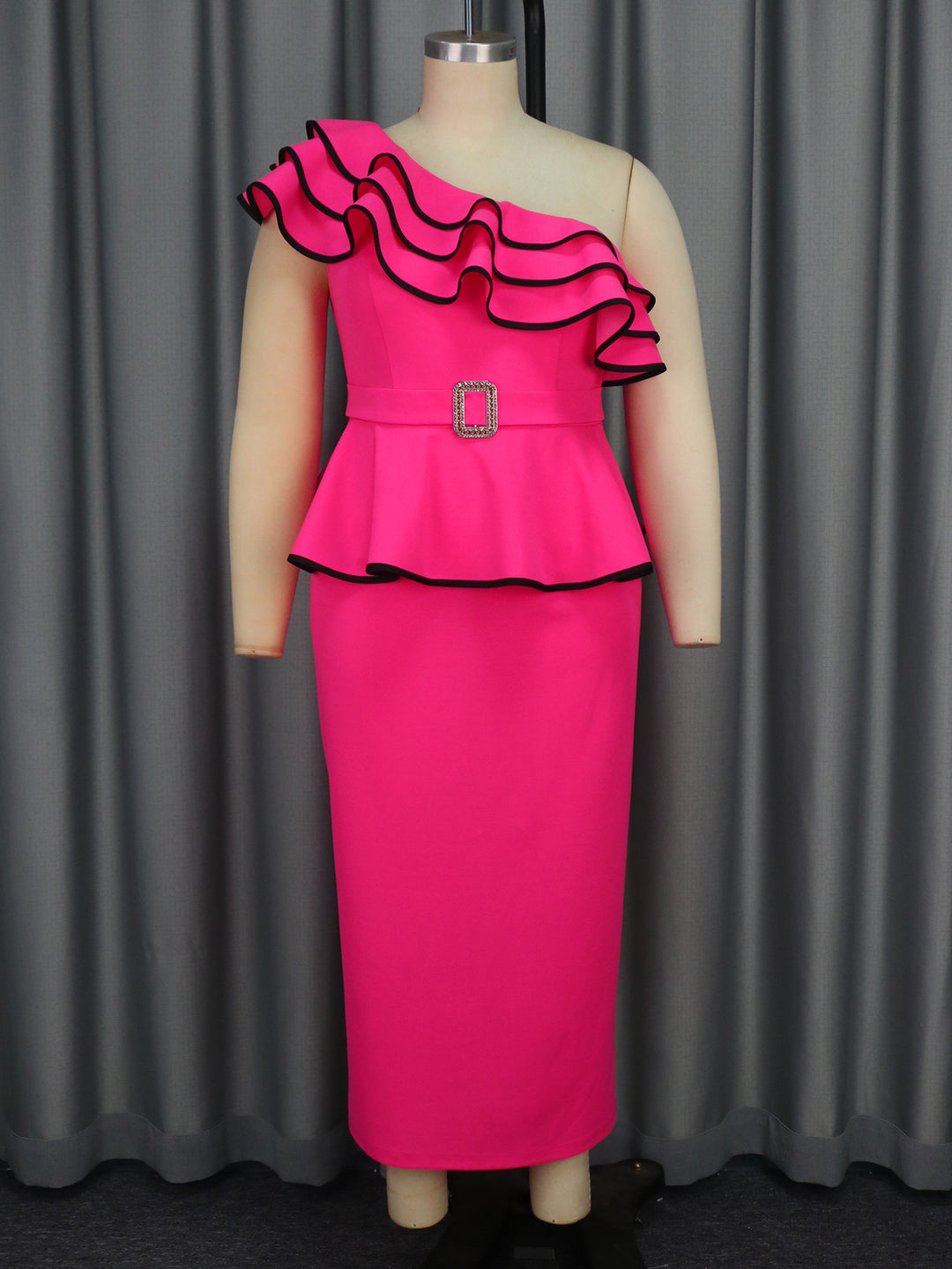 Damen Elegantes Abendkleid mit asymmetrischem Rüschendetail und dekorativem Gürtel Drune