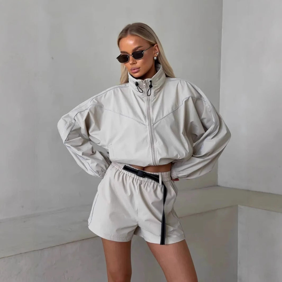 Damen sportlicher Zweiteiler mit cropped Jacke und Shorts Drune