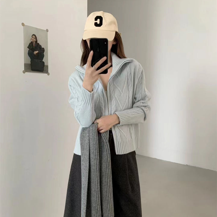 Damen Strickjacke mit Zopfstruktur und hohem Kragen Drune