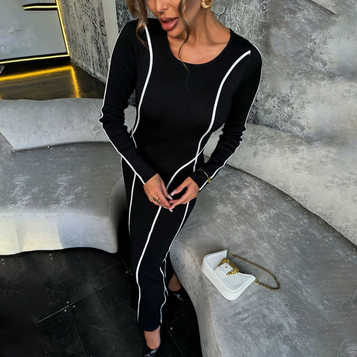 Damen Körperbetontes Strickkleid mit kontrastierenden Linien Drune