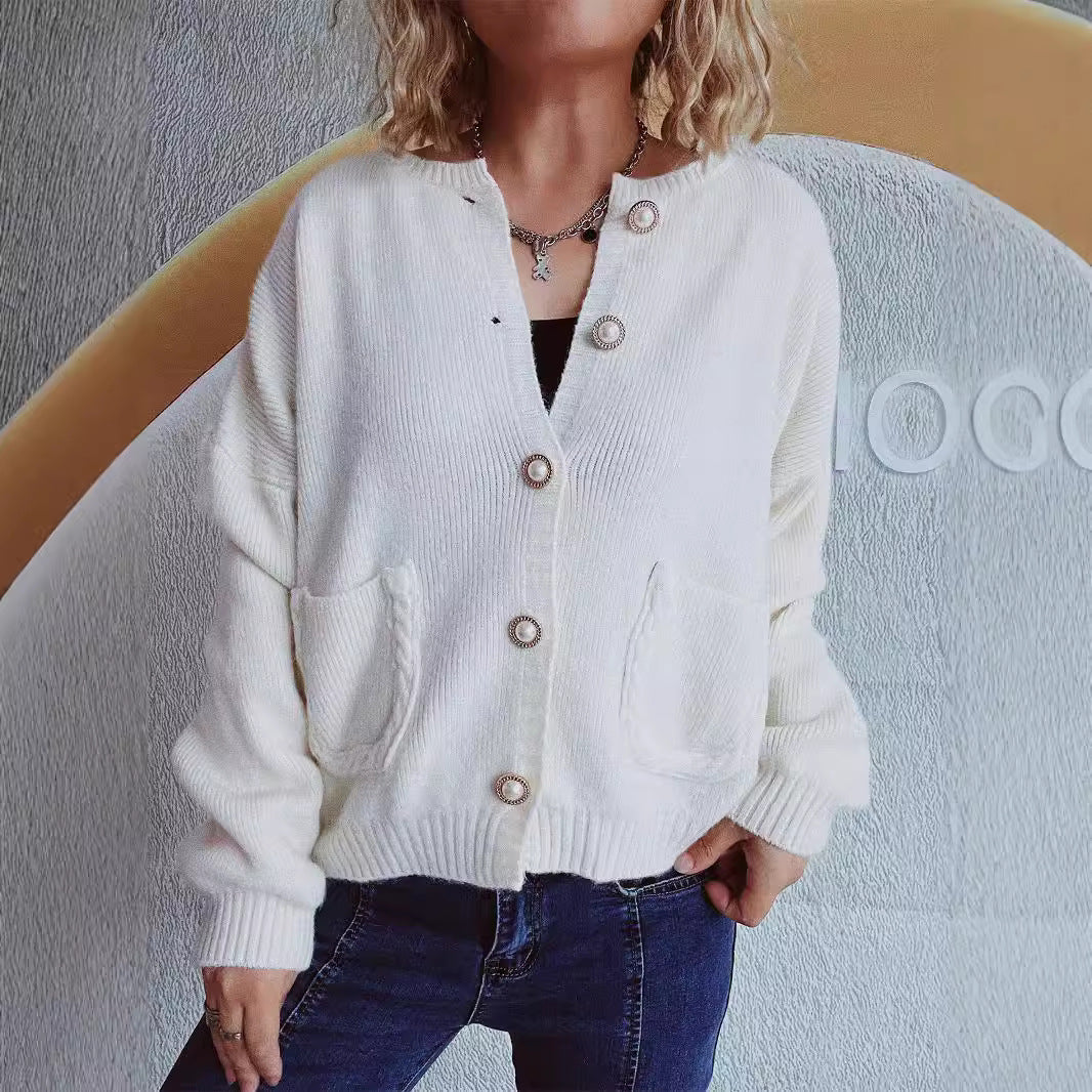 Damen Strickjacke mit dekorativen Perlenknöpfen und praktischen Taschen Drune