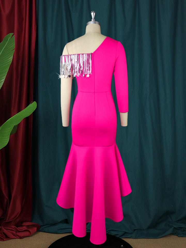 Damen elegantes Kleid mit asymmetrischem Ausschnitt und schwingendem Rüschenrock Drune