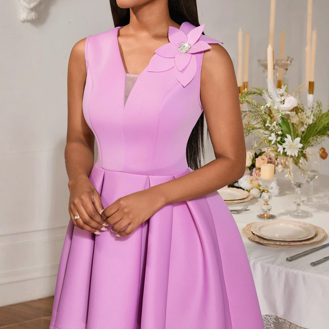 Damen festliches A-Linien Kleid mit floralem Akzent Drune