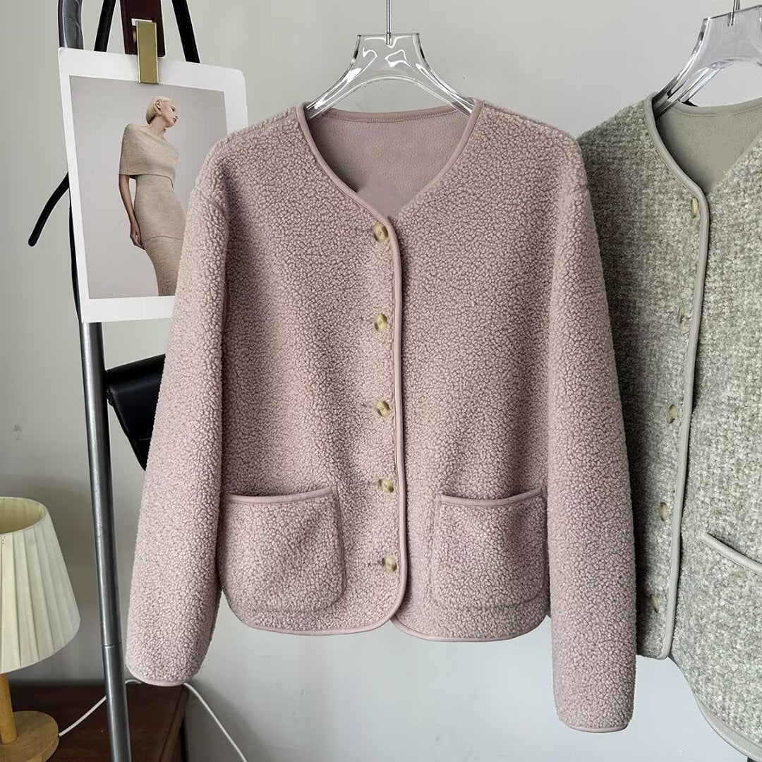 Damen Modische Strickjacke mit Knopfdetails und praktischen Taschen Drune