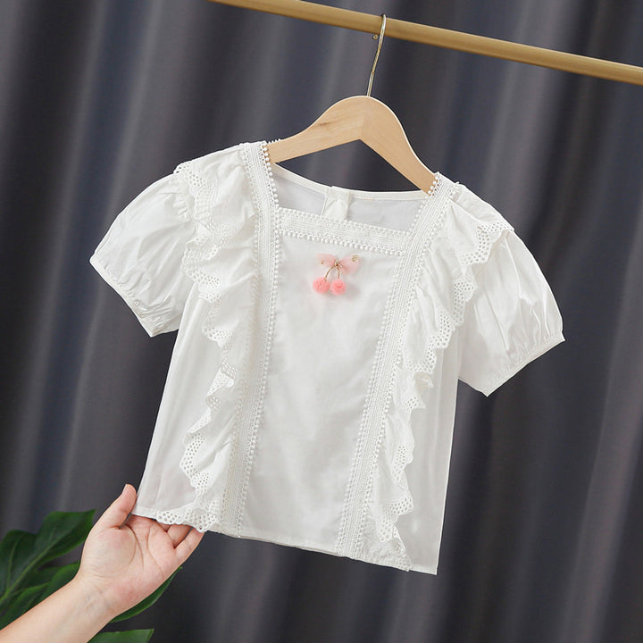 Mädchen Bluse mit verspieltem Rüschendesign und kunstvoller Häkelverzierung Drune