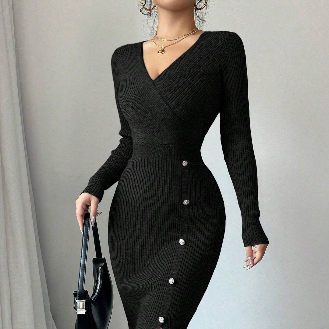 Damen Strickkleid mit Wickeloptik und perlenverzierten Knöpfen Drune
