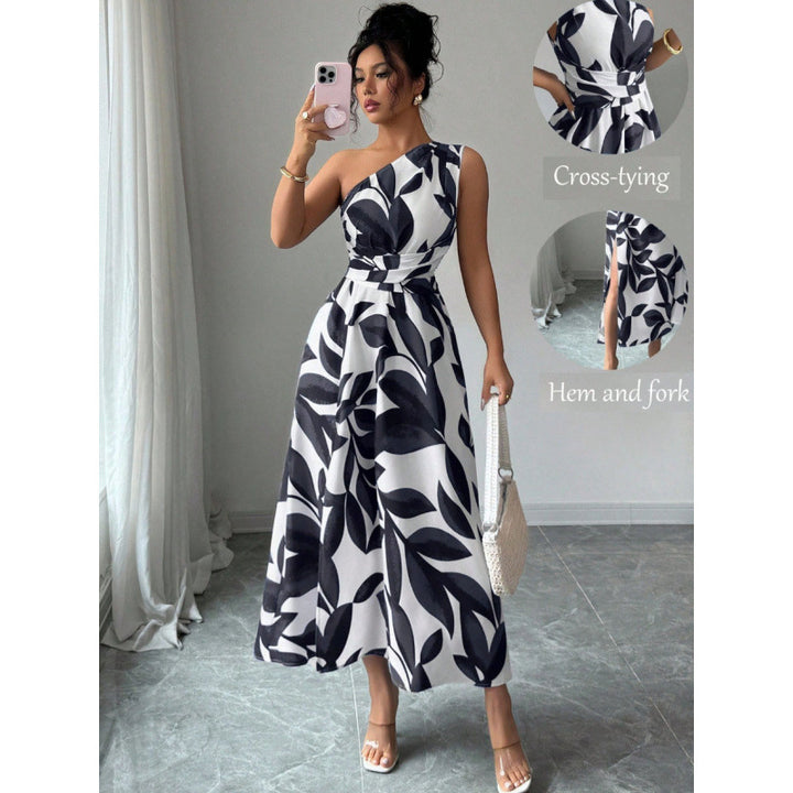 Damen Maxikleid mit asymmetrischem Schnitt und floralem Design Drune