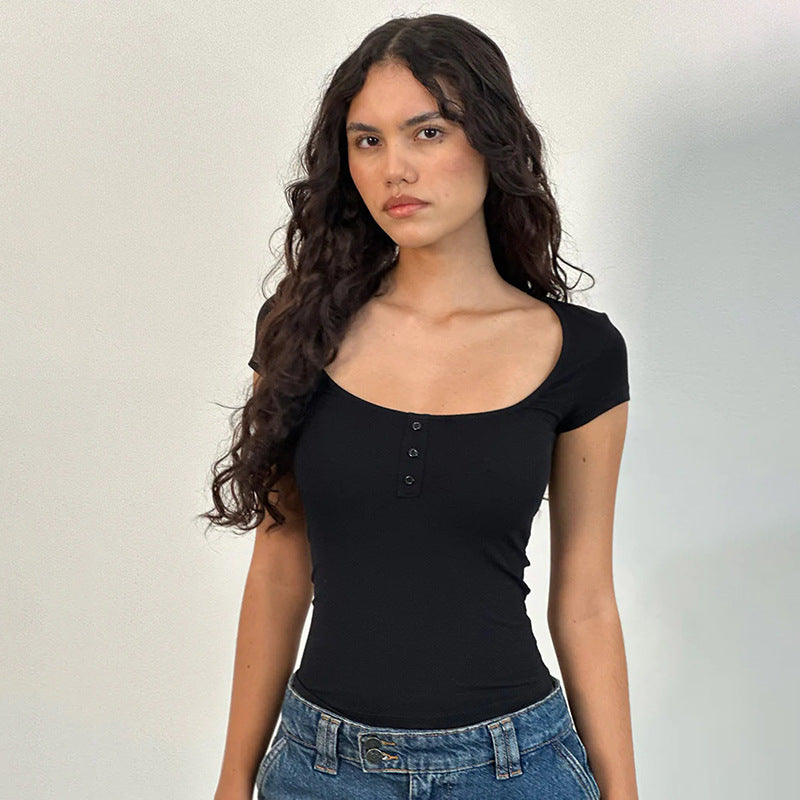 Damen figurbetontes Kurzarmshirt mit tiefem Rundhalsausschnitt und modischer Knopfleiste Drune