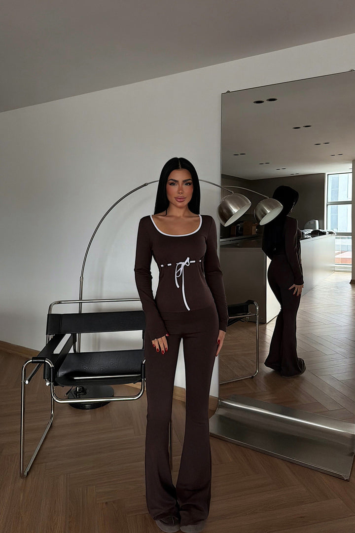 Damen eleganter Jumpsuit mit tiefem V-Ausschnitt und taillierter Silhouette Drune