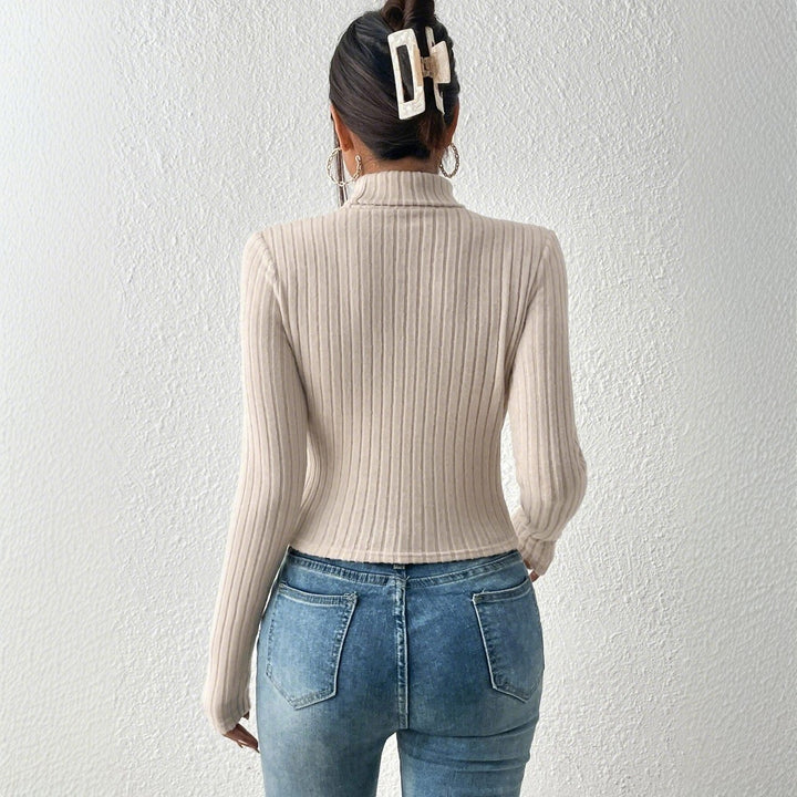Damen Langarm Oberteil mit asymmetrischem Cut-Out und feiner Rippstruktur Drune