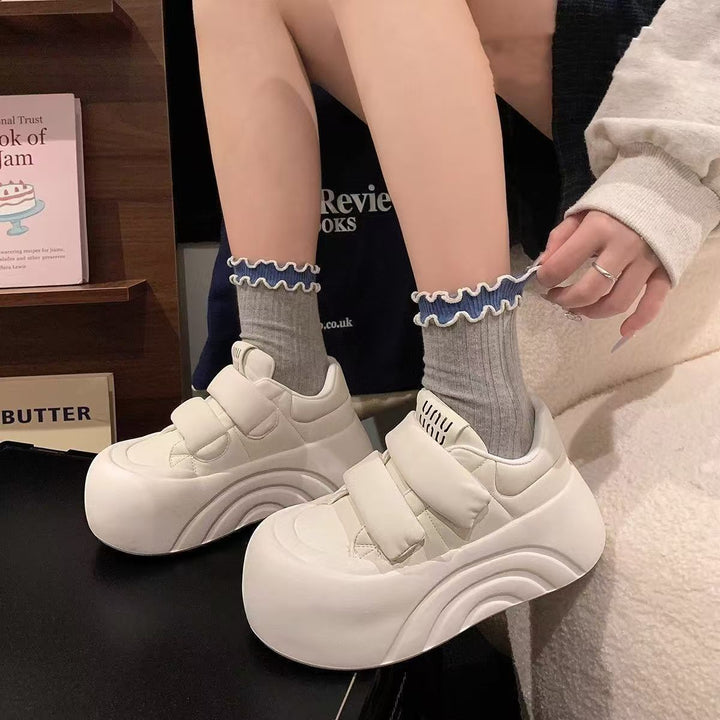 Damen Plateausneaker mit praktischen Klettverschlüssen und ergonomischer Sohle Drune