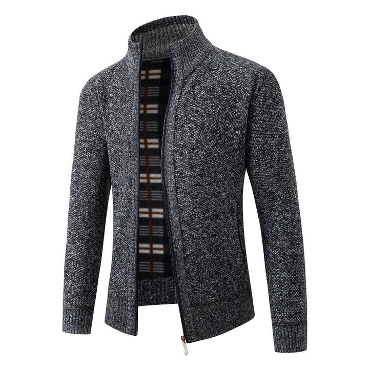 Herren Strickjacke mit modernem Stehkragen und praktischen Seitentaschen Drune