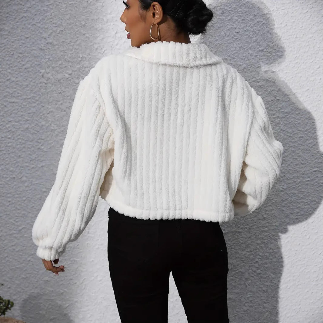 Damen Fluffy Overshirt im Couture-Stil mit Taschen Drune