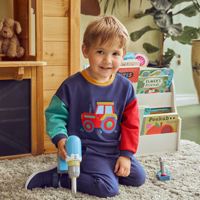 Jungen Sweatshirt- und Jogginghose-Set mit aufregendem Traktor-Design Drune