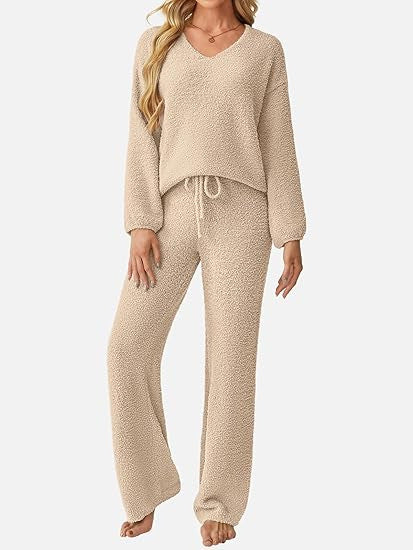 Damen gemütliches Lounge-Set aus weich strukturiertem Material Drune