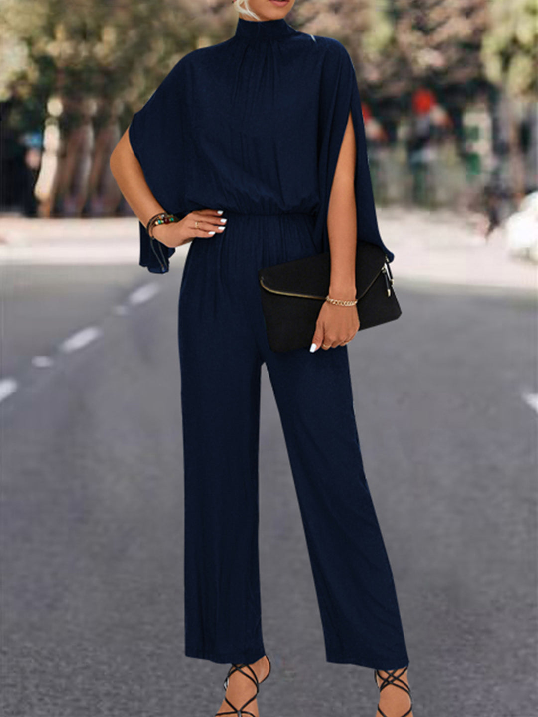 Damen Eleganter Jumpsuit mit fließendem Cape-Design und hochgeschlossenem Ausschnitt Drune