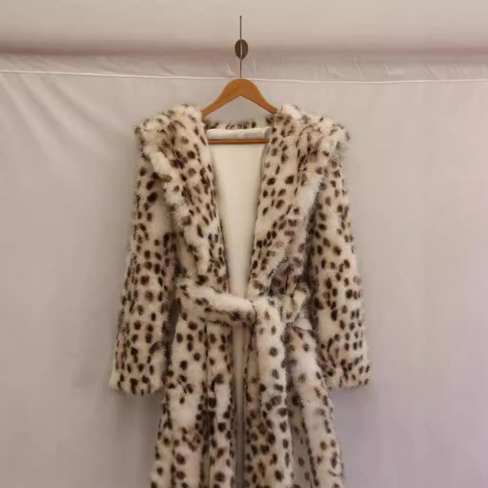 Damen Fleece Bademantel mit Kapuze und Leopardenmuster Drune