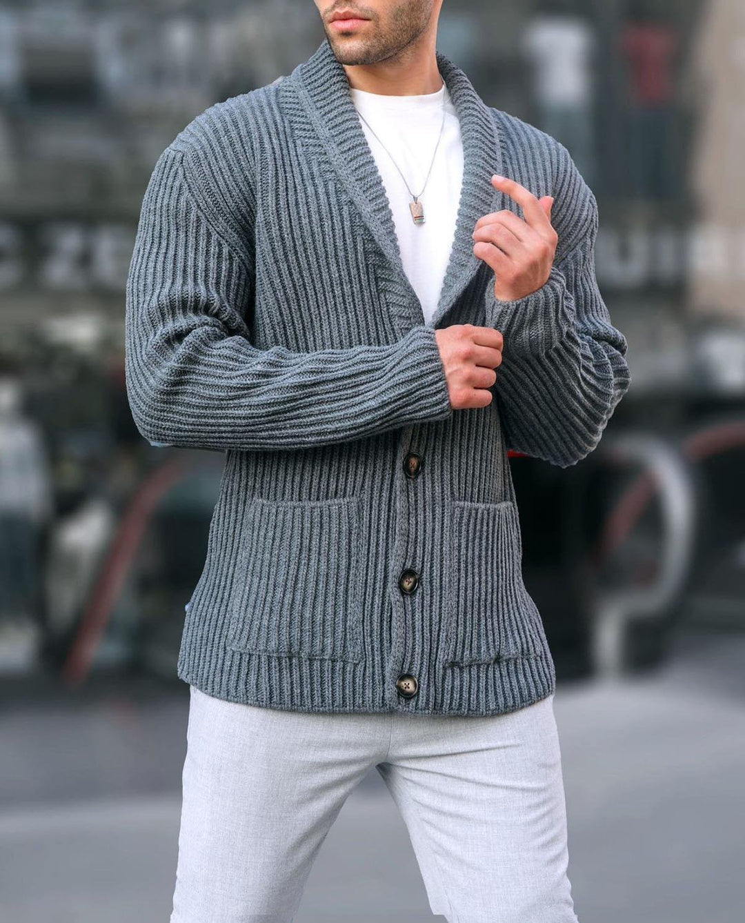 Herren Strickjacke mit tiefem Ausschnitt und knöpfen Drune