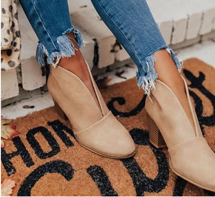 Damen nan knöchelhohe V-Cut Stiefelette mit gestapeltem Blockabsatz und spitz zulaufender Vorderkappe Drune