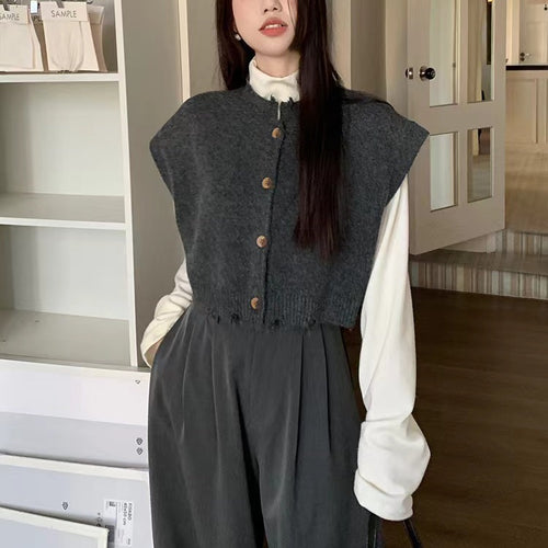 Damen cropped Strickjacke mit geschlitztem Saum und Holzknopfdetails Drune