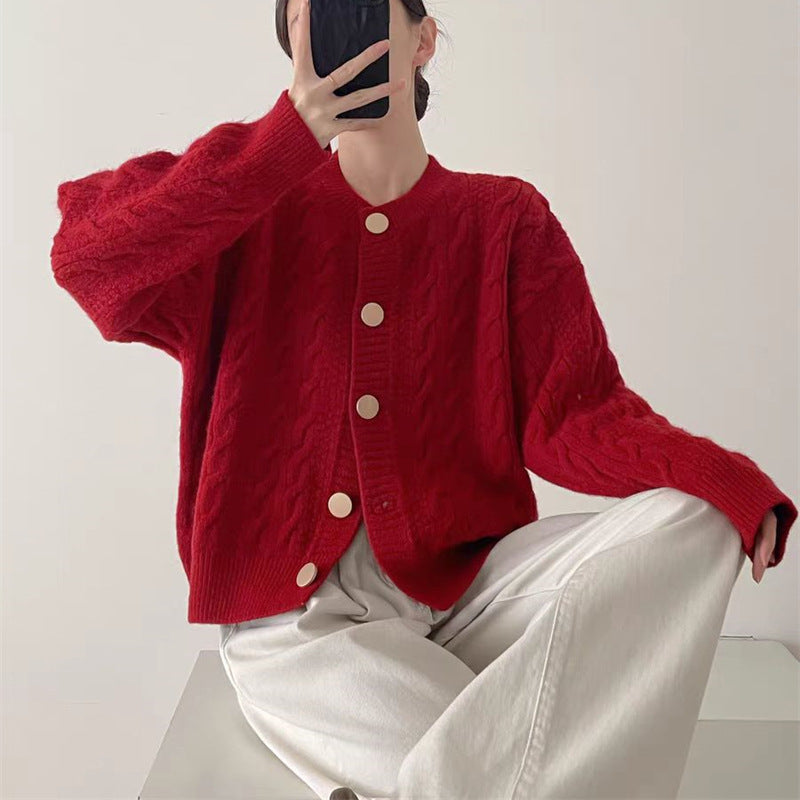 Damen Strickjacke mit Kabelmuster und großen Knopfdetails Drune