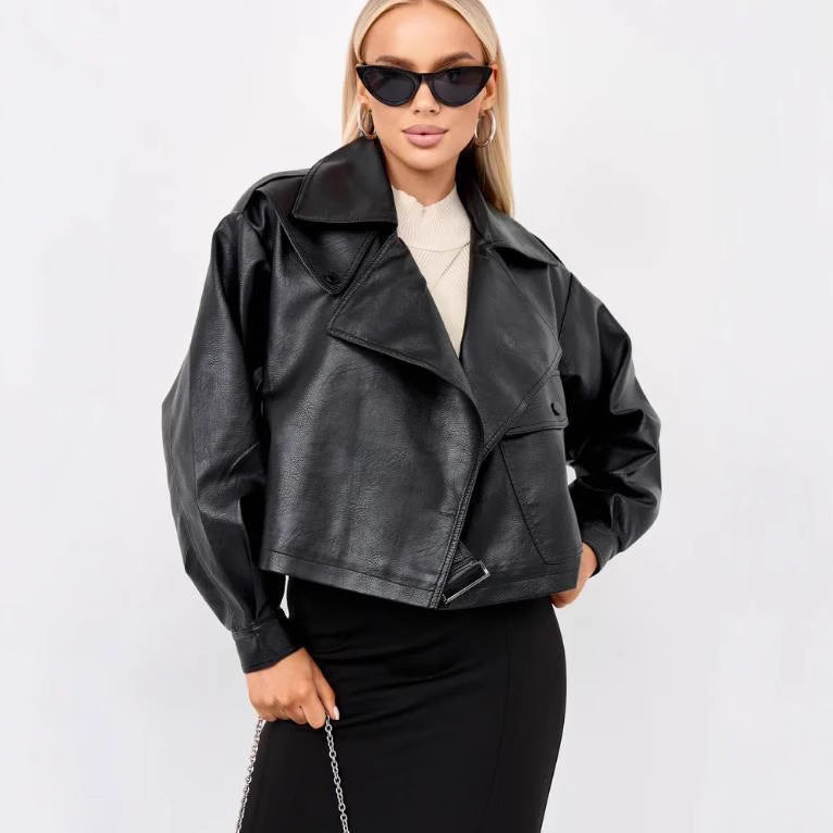 Damen Cropped Bikerjacke aus Kunstleder mit oversized Schnitt und strukturierten Details Drune