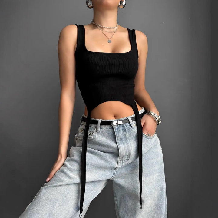 Damen Crop-Top mit innovativem Schnitt und einzigartigen Binde-Details Drune