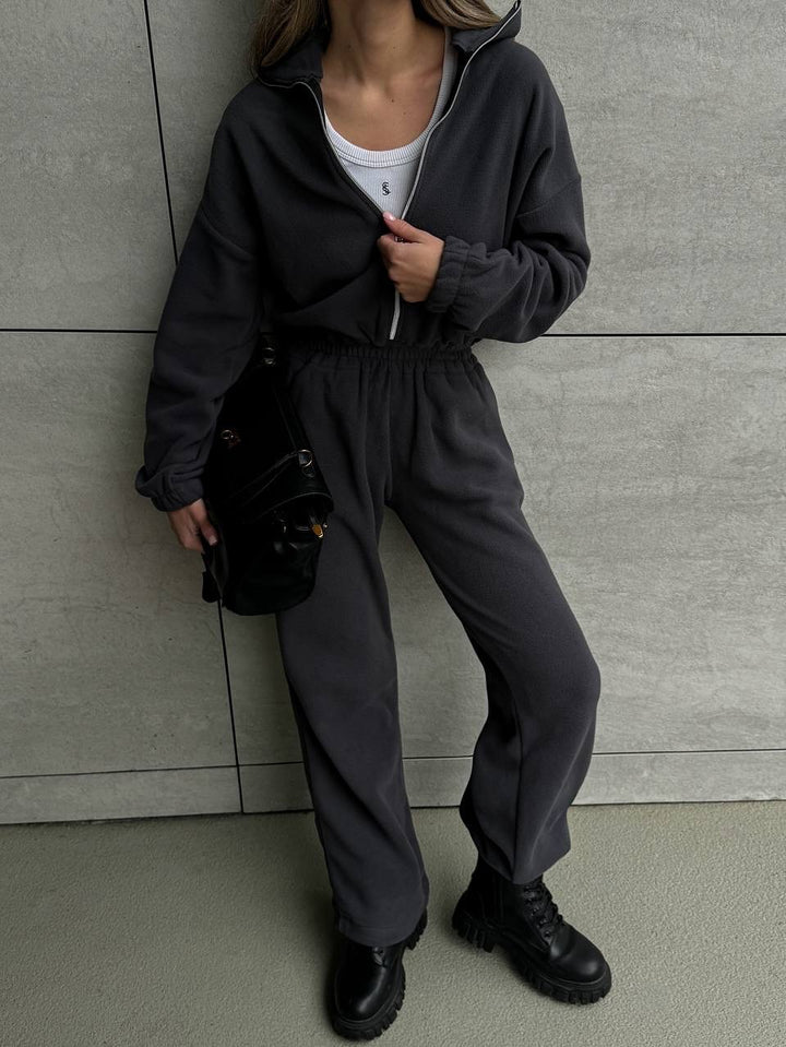 Damen Fleece-Loungewear-Set mit hohem Kragen und praktischen Taschen Drune