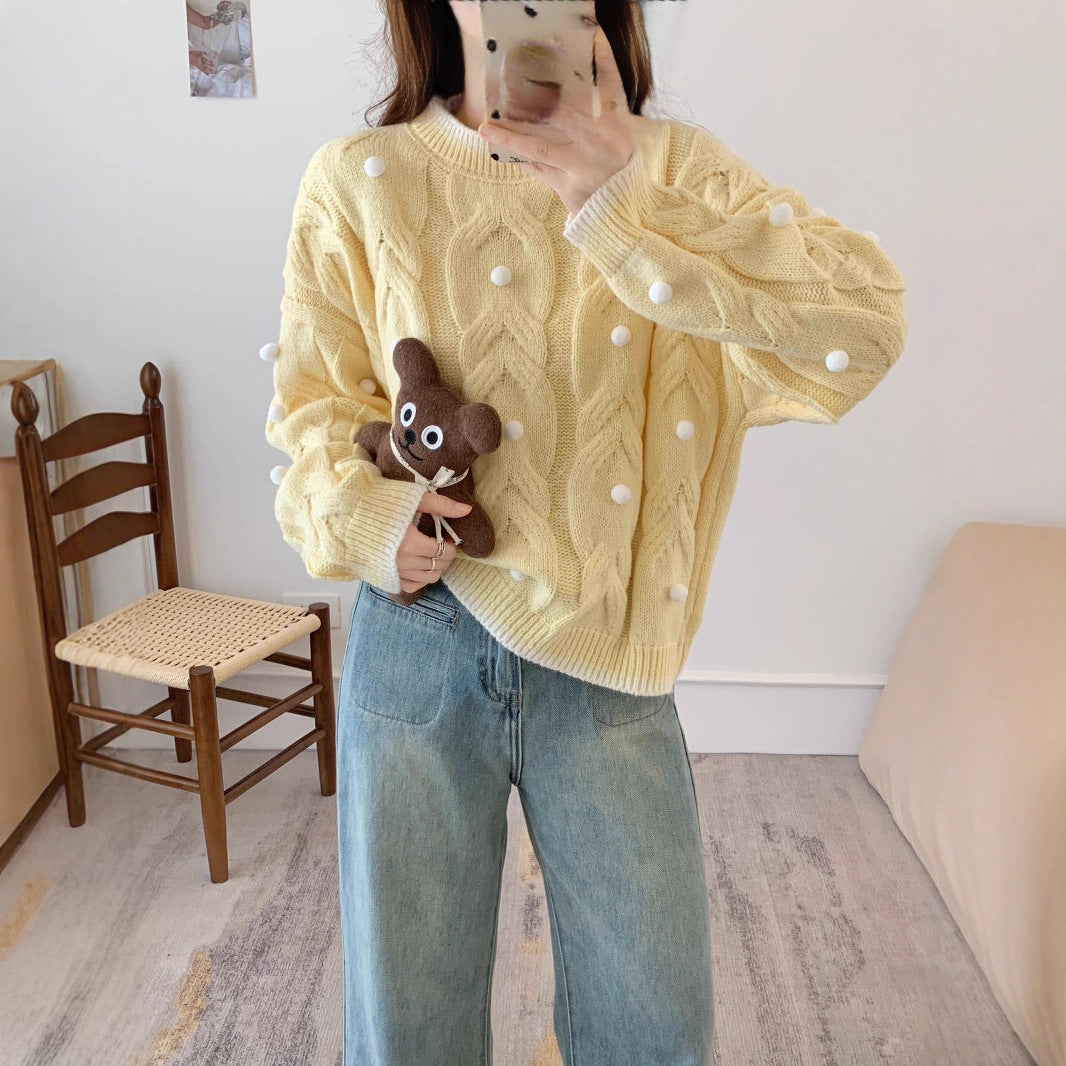 Damen Strickpullover mit doppelter Zopftextur und dekorativen Pompons Drune