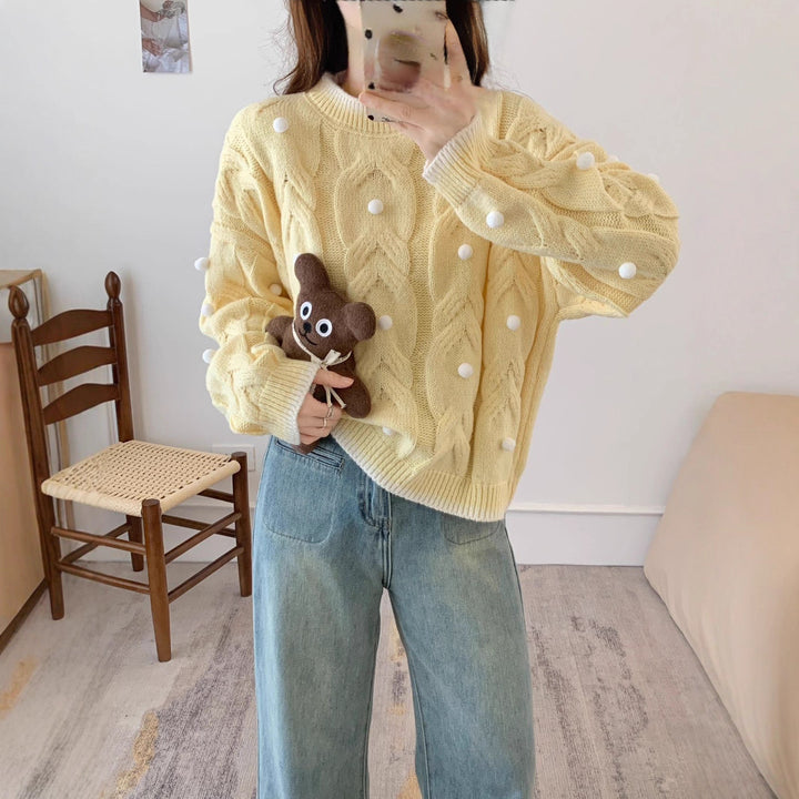 Damen Strickpullover mit doppelter Zopftextur und dekorativen Pompons Drune