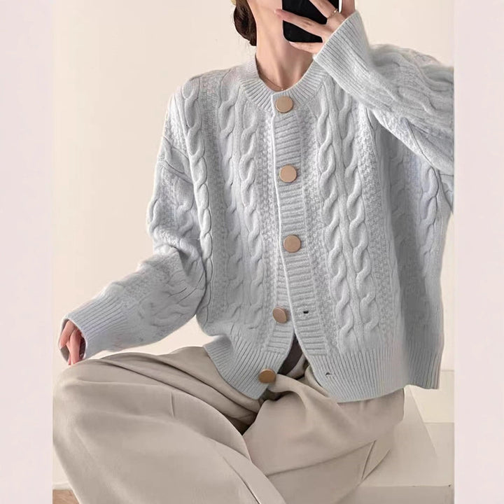 Damen Strickjacke mit Kabelmuster und großen Knopfdetails Drune