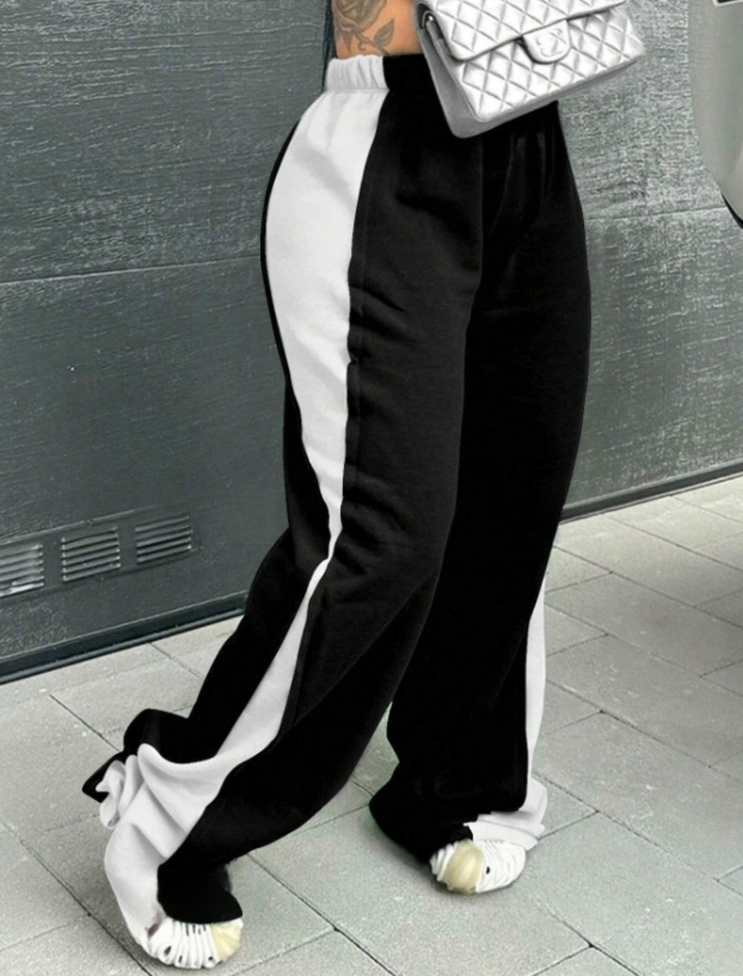 Damen lässige Sporthose mit farbigen seitlichen Einsätzen und elastischem Bund Drune