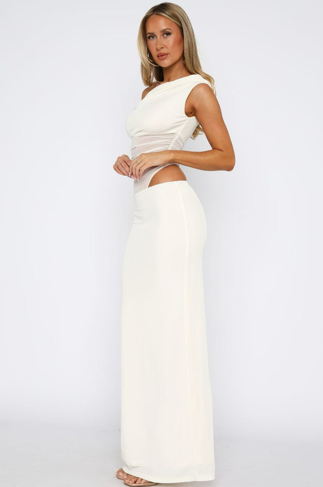 Damen Elegantes Maxikleid mit asymmetrischem Schnitt und transparenten Einsätzen Drune