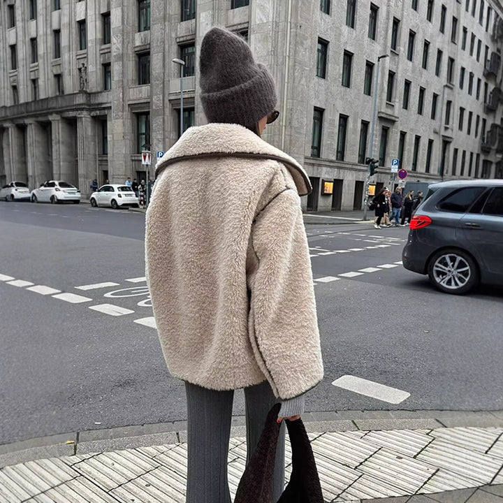 Damen oversized Teddyjacke Drune