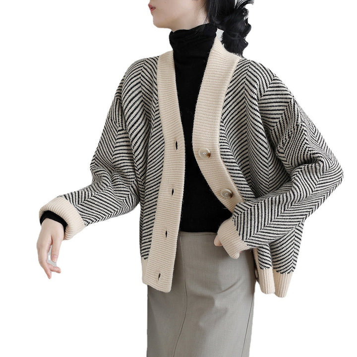 Damen modische Strickjacke mit Chevron-Muster und eleganten Knöpfen Drune