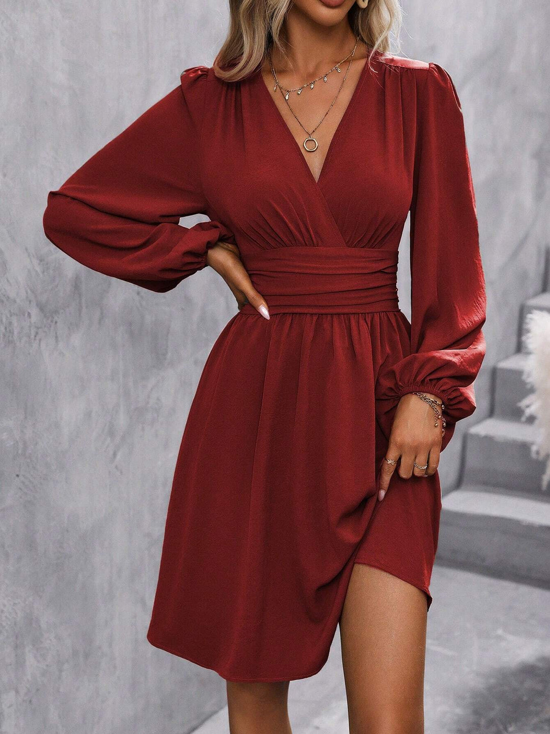 Damen Wickelkleid mit schickem V-Ausschnitt und voluminösen Ärmeln Drune