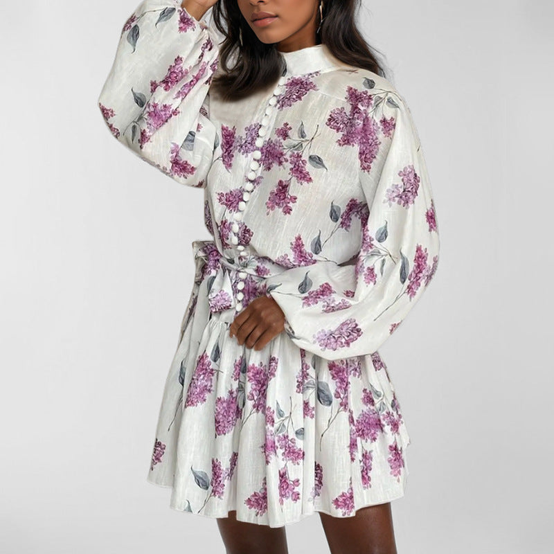 Damen Minikleid mit verspielt romantischem Muster und leichtem Faltenrock Drune