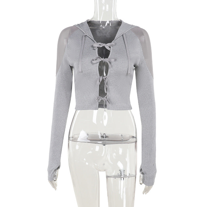 Damen sportliches cropped Oberteil mit Kapuze und raffinierten Riemchen Drune