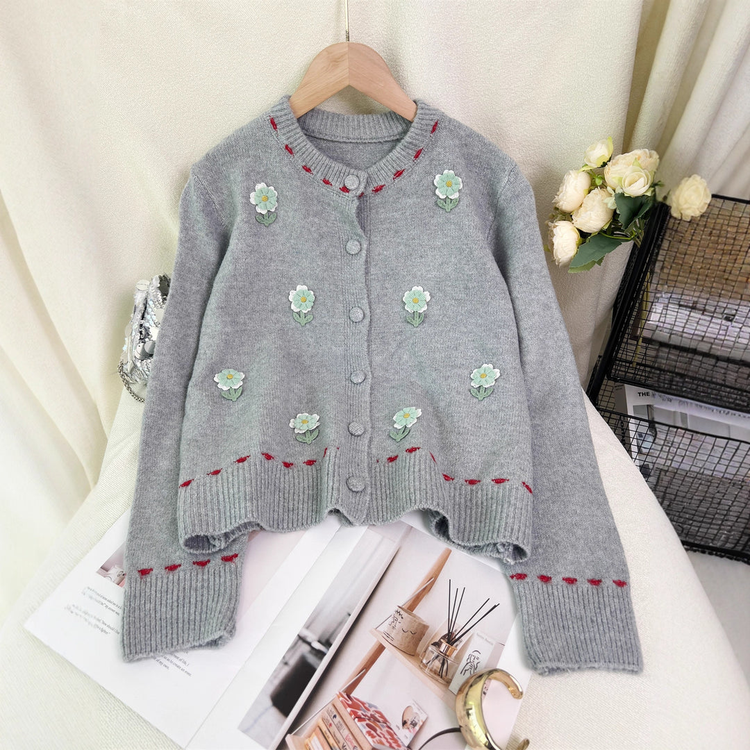 Damen Strickjacke mit floralem Stickdesign und Knopfverschluss Drune