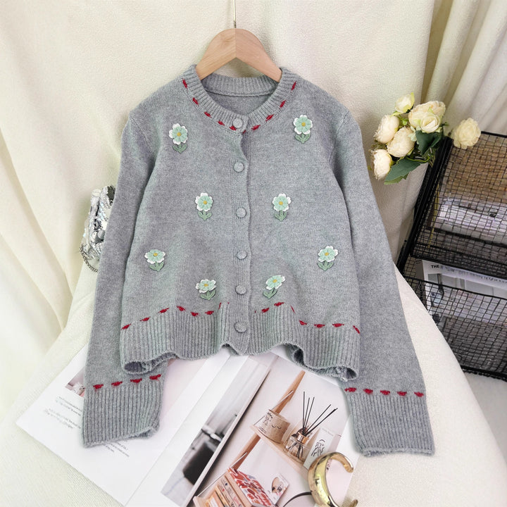 Damen Strickjacke mit floralem Stickdesign und Knopfverschluss Drune