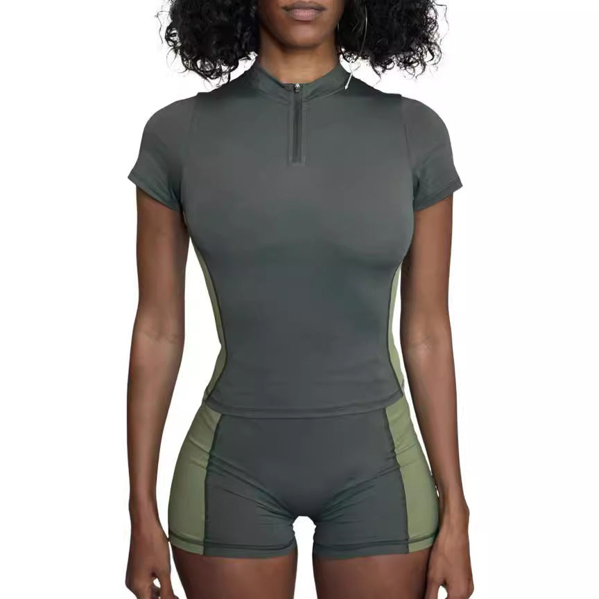 Damen Sportliches Set mit kurzem Oberteil und enganliegenden Shorts Drune