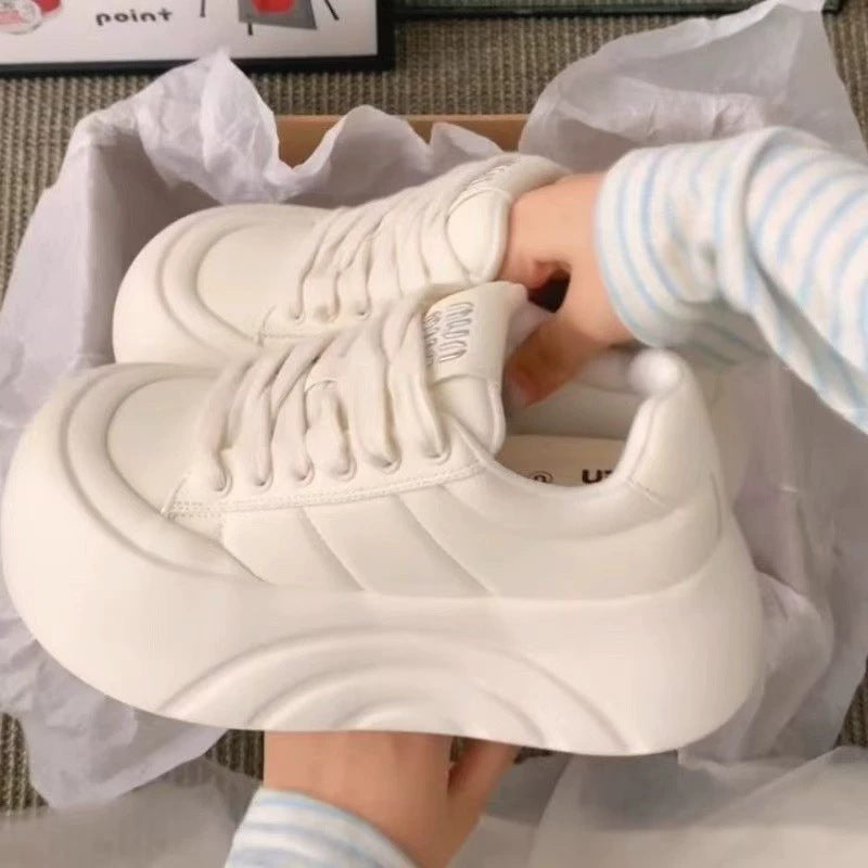 Damen Sportliche Plattform-Sneaker mit strapazierfähigem Obermaterial Drune