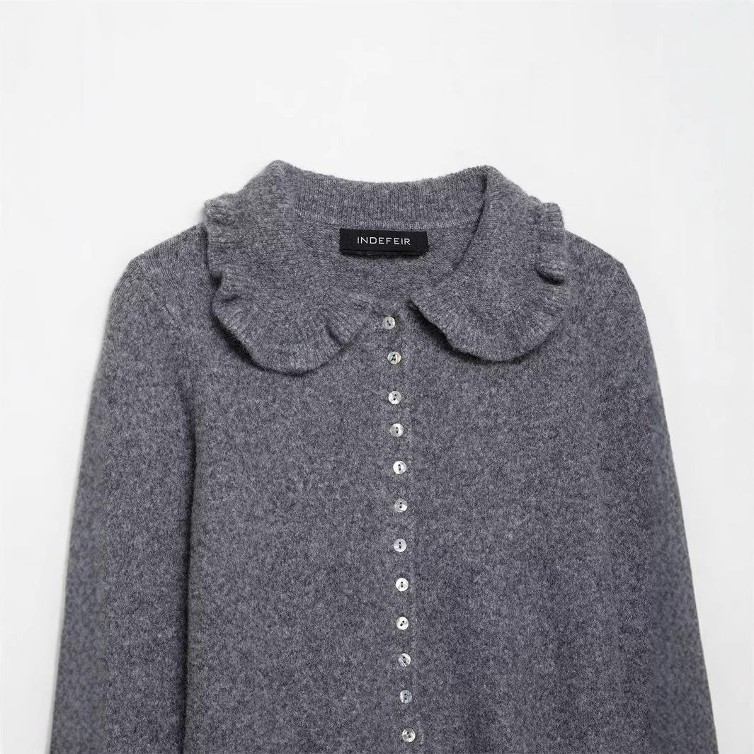 Damen Strickjacke mit dekorativem Kragen und Rüschendetails Drune