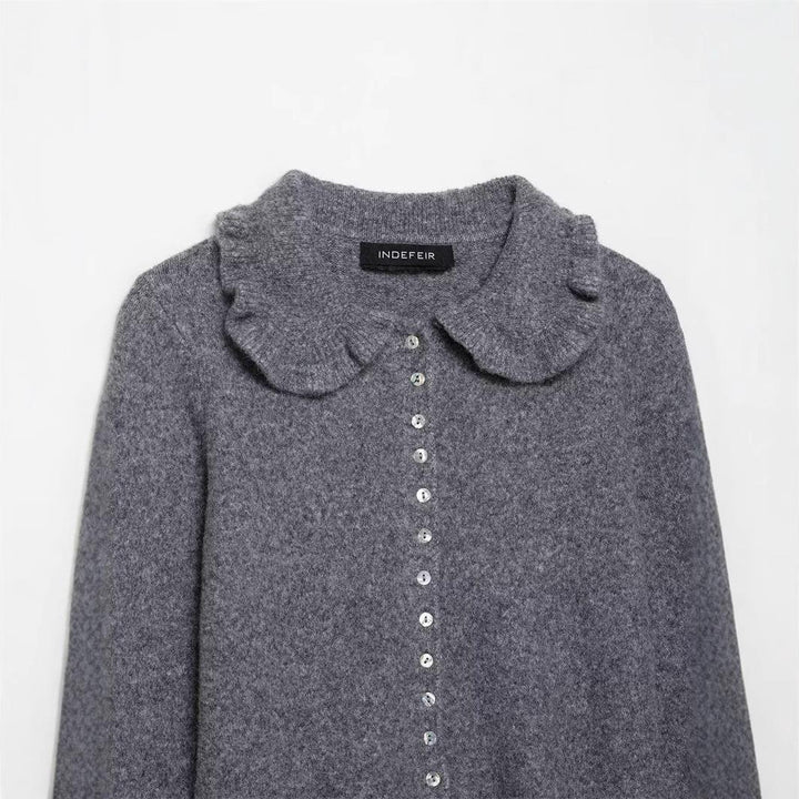 Damen Strickjacke mit dekorativem Kragen und Rüschendetails Drune