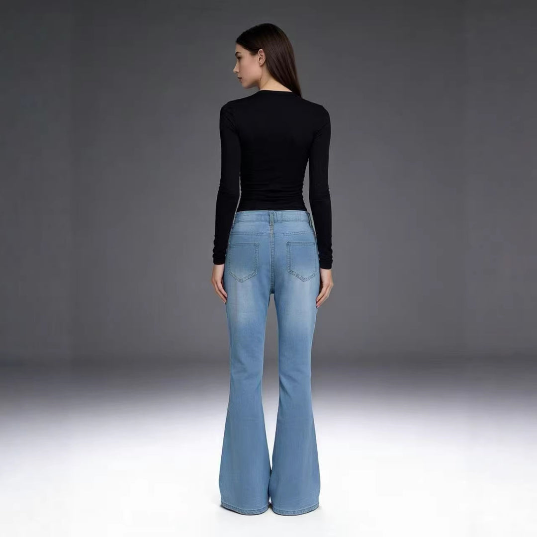 Damen Schlagjeans mit bunten Knopfdetails und hohem Bund Drune