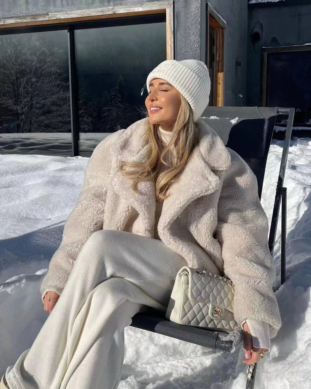 Damen Kuschelige Plüschjacke im eleganten Oversized-Stil Drune