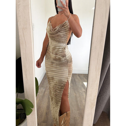 Damen Elegantes Longdress mit voluminösen Falten und tiefem Ausschnitt Drune