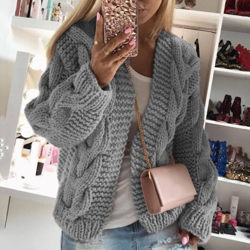 Damen Strickjacke mit grobem Zopfstrickmuster und weitem Schnitt Drune