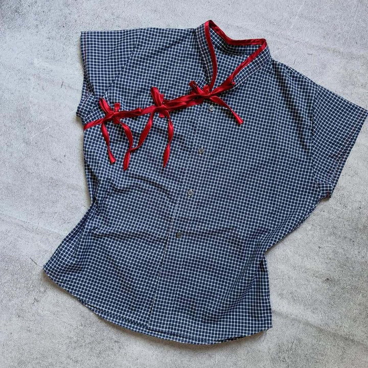 Damen Urbanes Karo-Top mit raffinierten Rüschendetails Drune